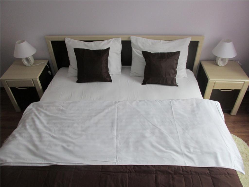 Near Opera Apartment Lviv Ngoại thất bức ảnh