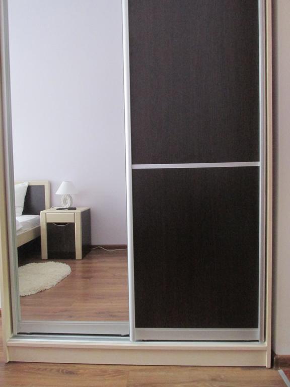 Near Opera Apartment Lviv Ngoại thất bức ảnh